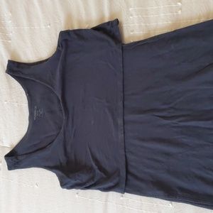 Black sleeveless dress